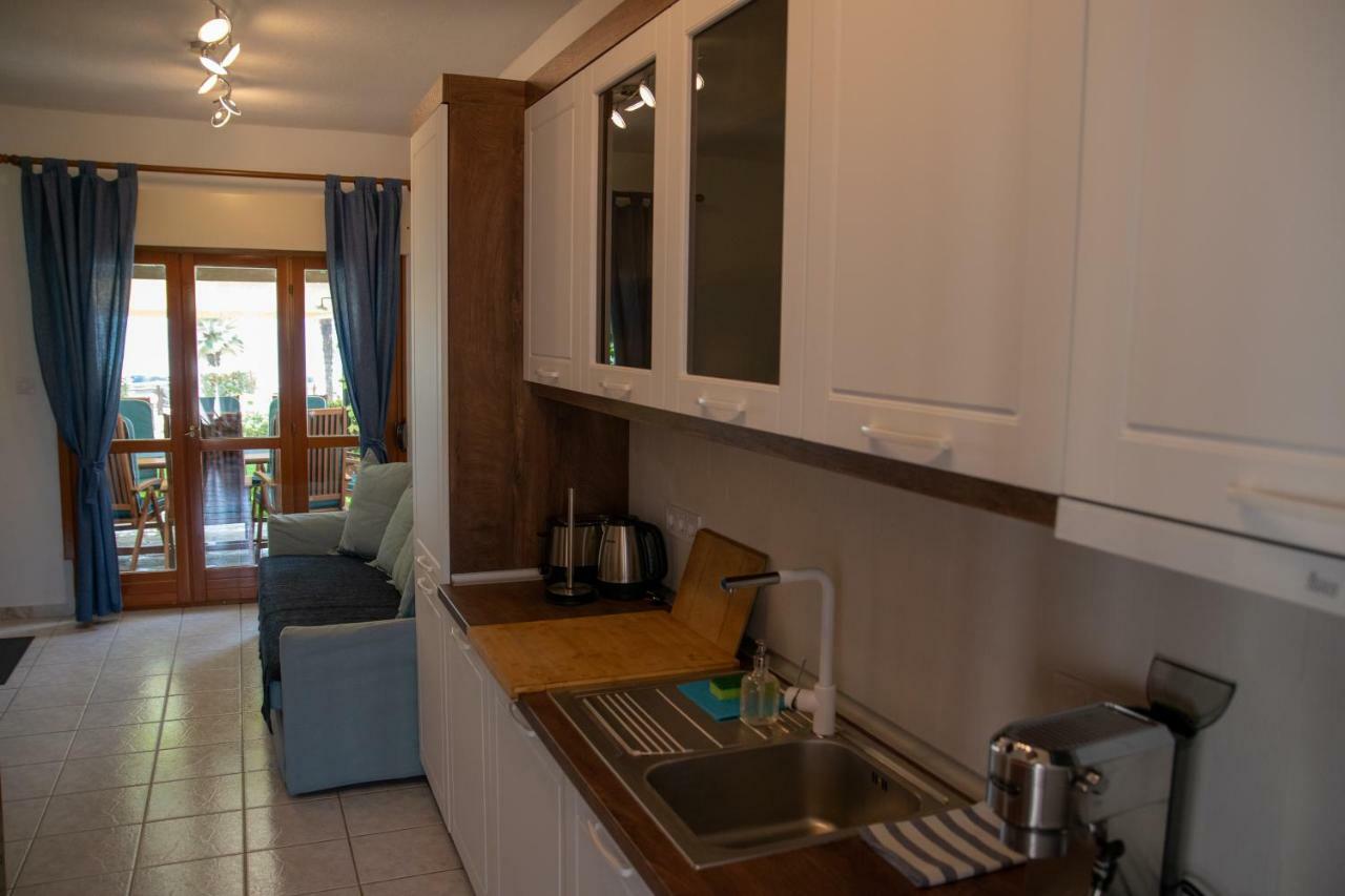 Alexger Beach Front Deluxe House Nikiti  Exterior foto